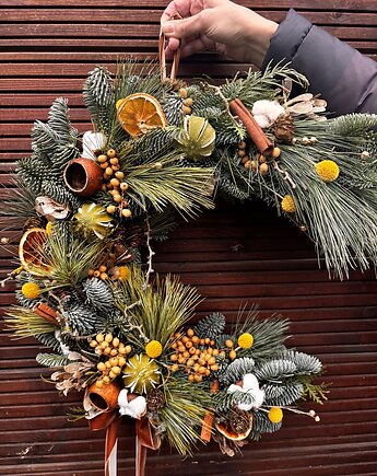 Wianek zimowy świąteczny naturalny księżycowy, Zamotana z pasją