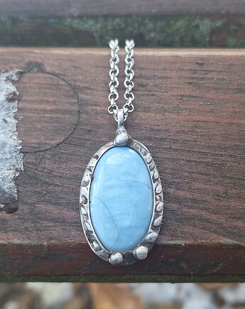 Opal niebieski - wisiorek, po drugiej stronie lustra