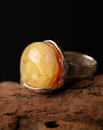 Pierścionek srebrny z naturalnym bursztynem bałtyckim, Amber by Baco