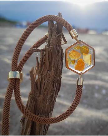 Bransoletka na sznurku z bursztynem, Figa handmade accessories