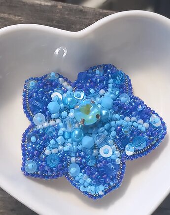 Broszka kwiat niebieski, Słodka Panienka