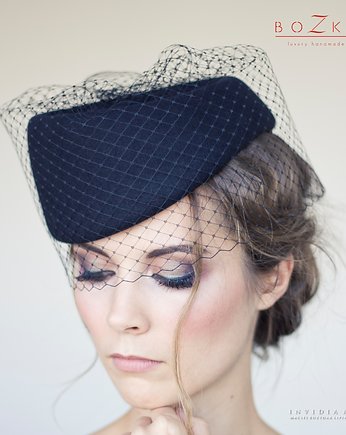 Czarny toczek typu stewardessa z woalką, BOZKA Luxury Handmade