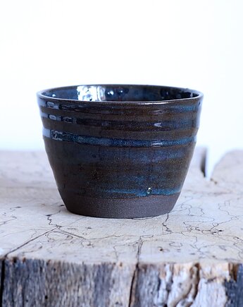 Czarka granatowa, studnia ceramiczna