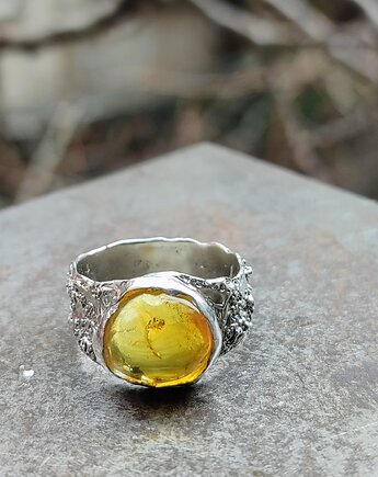 Srebrny pierścionek z bursztynem bałtyckim, Agata Blaszkowska Jewelry