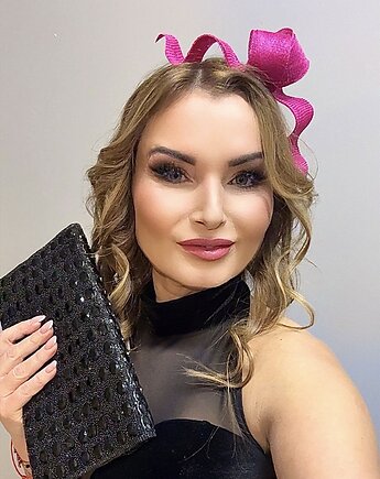 Fascynator  NOEMI  FUKSJA oraz inne kolory, MONIKA SAXTON LUXURIOUS MILLINERY