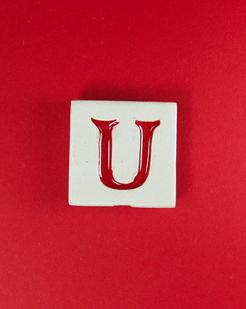 Ceramiczny magnes, czerwona literka U, M.J