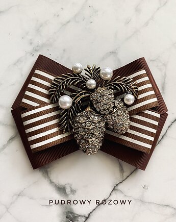 Brosza z okazałymi żołędziami z perłami New Jesień Żołądź