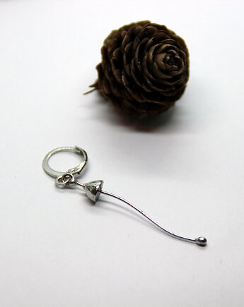 Magiczny grzyb leśny pojedynczy kolczyk z motywem natury w stylu art novoe, Yadovito