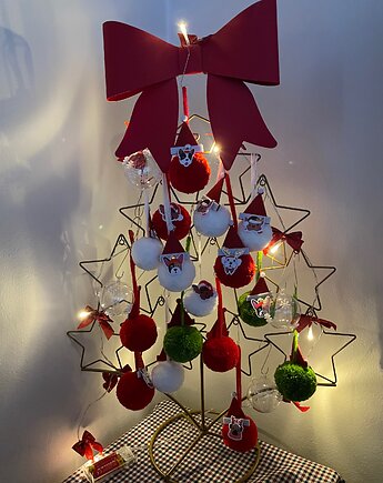 Choinka z ozdobami, Lovekulkowe