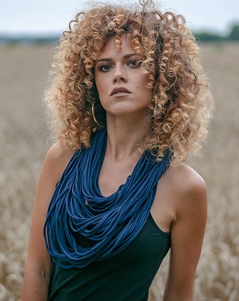 Naszyjnik dzianinowy, milita nikonorov