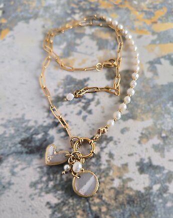 DELIKATNOŚĆ naszyjnik z perełkami i serduszkiem, sploteka