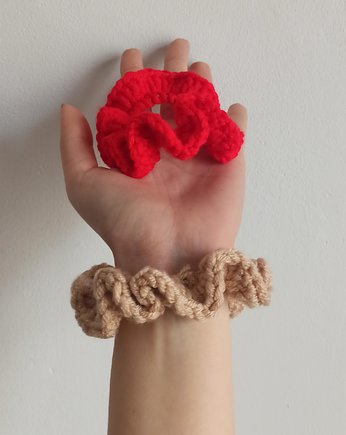 Zestaw dwóch scrunchie z włóczki, Leśna Mara