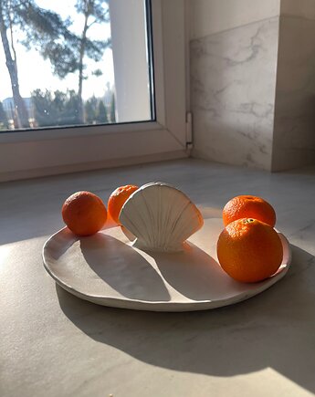Ceramiczna Patera z Muszlą na Ciasto & Owoce Matte White, Maison Fragile