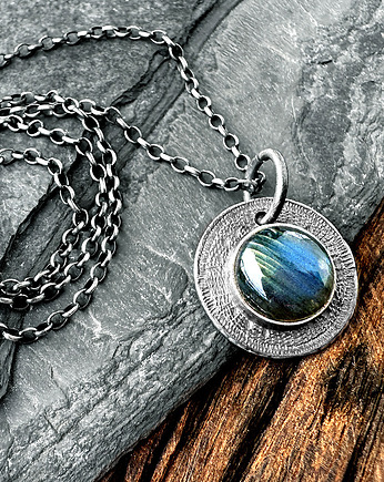 Srebrny wisiorek tribal z naturalnym kamieniem, labradoryt, SHAMBALA