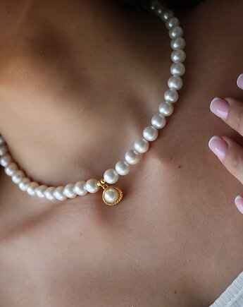 Naszyjnik z pereł 8mm z ozdobną muszlą i perłą- srebro 925 pozłacane, Coccola JEWELLERY
