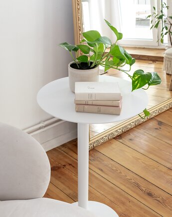 Metalowy stolik pomocniczy do kanapy Mini, Vavum Furniture