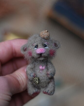 Beżowy Miś- broszka, BoboLobo Handicraft