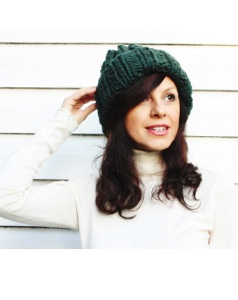 Czapka beanie  z wełną w leśna zieleń, Mademoiselle Patrini