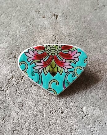 Broszka z kolorowym kwiatem