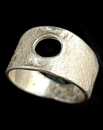 Obrączka srebrna z dziurką, Pracownia Neores