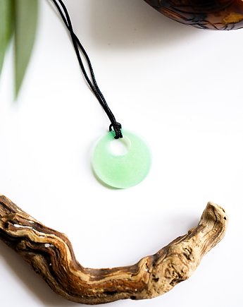 Zielony okrągły wisiorek świecący w ciemności i UV handmade 2,5 cm, Akrylove art