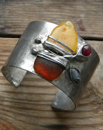 Dwa bursztyny  -  bransoleta mankiet CUFF, Beata Trotter