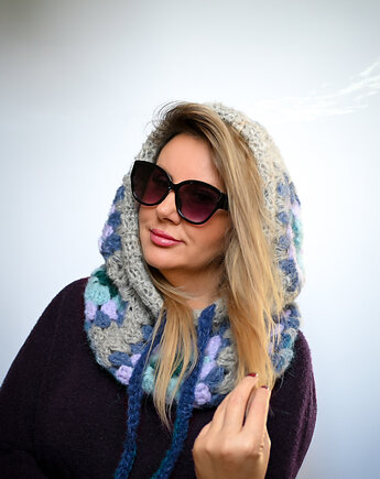 Balaclava alpaka  i jedwab handmade, ręcznie szydełkowana zimowa kominiarka, kwiaty biżuteria
