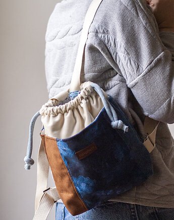 Kremowo-granatowy workoplecak mini z weluru, raspberi