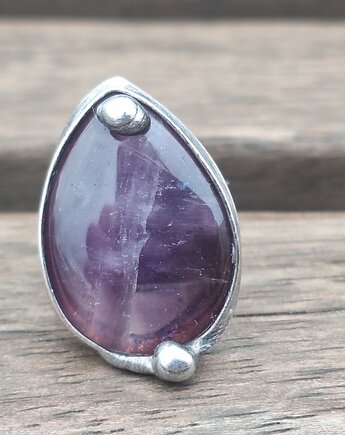 Ametyst - pierścionek regulowany, po drugiej stronie lustra