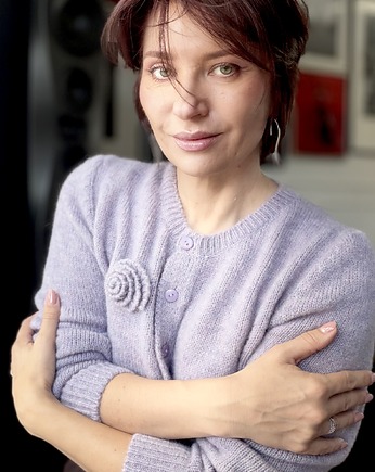 Kardigan z różą z baby alpaki i wełny jagnięcej, liliowy, BIENKOVSKA
