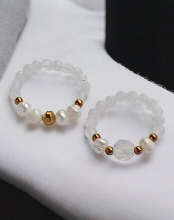 Zestaw pierścionków : kamień księżycowy, perły, agat, kaktusia