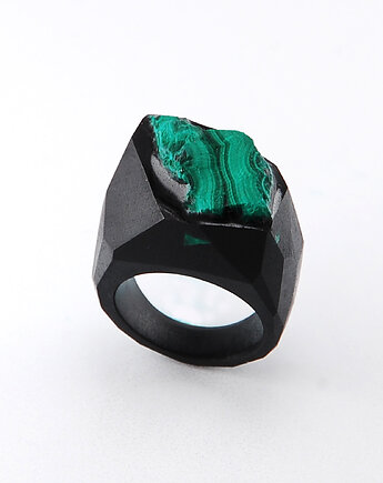 Pierścień z malachitem, Monopolka