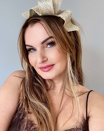 Fascynator  NOEMI tęczowy brokat/ oraz inne kolory, MONIKA SAXTON LUXURIOUS MILLINERY