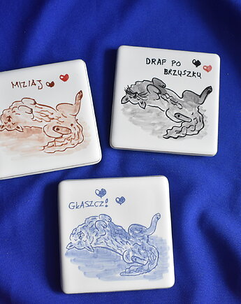 Kafle ręcznie malowane- podkładki "Głaszcz, miziaj, drap", Kobaltowa Sroka