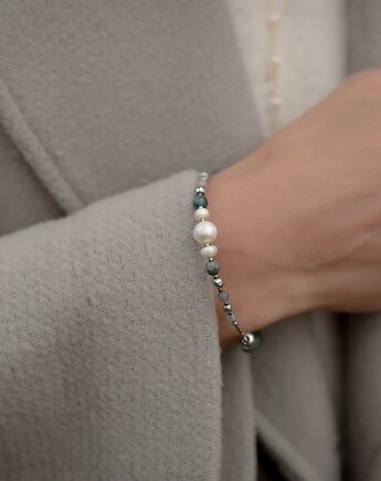 Bransoletka z Perłą i zielonym Turmalinem, w hand works