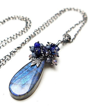 Mroczne sekrety vol. 8 naszyjnik, Katia i krokodyl