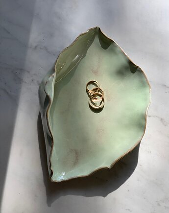 Podstawka na Biżuterię Palo Santo Ceramiczna Muszelka Pistacjowa Zieleń, Maison Fragile
