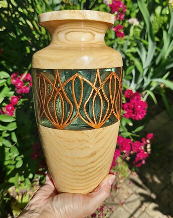 Duży wazon dekoracyjny z drewna i żywicy epoksydowej, Fairytalewood