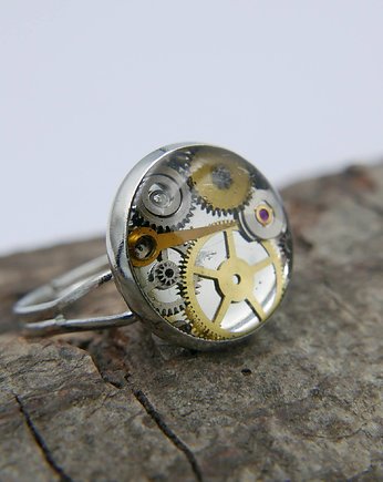 Mechaniczny pierścionek 263, Zegarynki