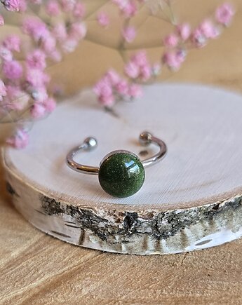 Pierścionek srebrny zielone oczko zielony minimalistyczny żywica brokatowy, zkwiatem