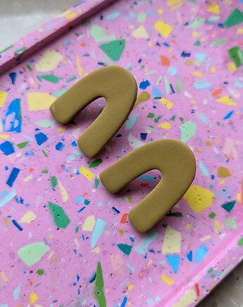 Kolczyki łuki oliwkowe, Strabirabi