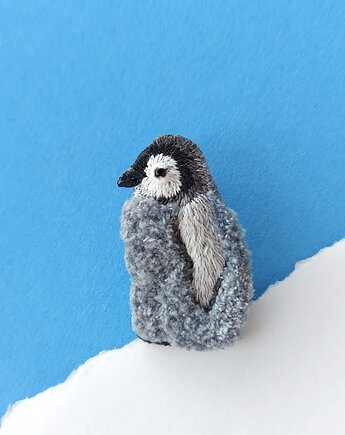 Broszka Uroczy Pingwinek, ręczny haft, Not only cute crafts