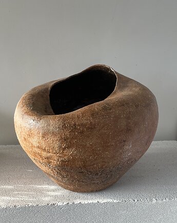 Rzeźbiarski wazon ceramiczny - ręcznie formowany, wabi-sabi, Vanya.arte