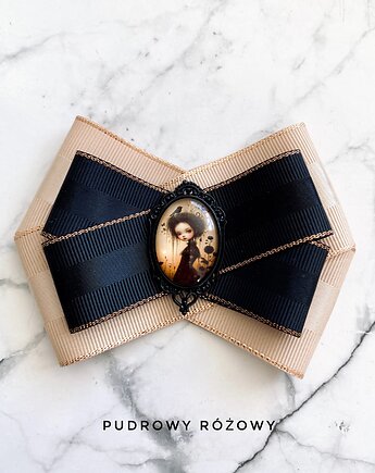 Brosza z niesamowitą grafiką   zamkniętą pod kaboszonem NEW, Pudrowy Różowy