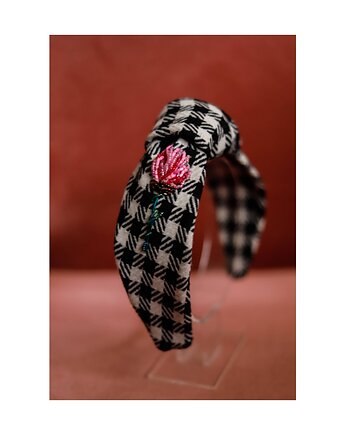 Opaska z tulipanem, Celina Parysów