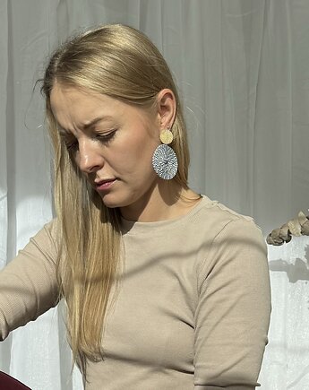 Duże lekkie kolczyki koła czarno białe, mahabi