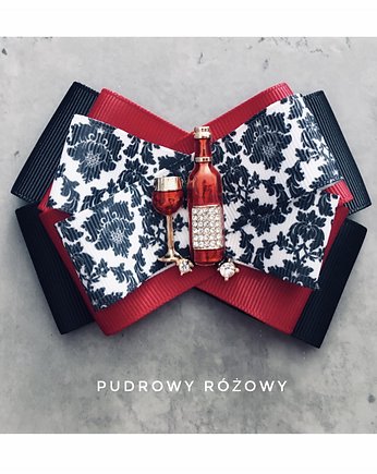 Brosza z Winem  Butelka wina i kieliszek, Pudrowy Różowy