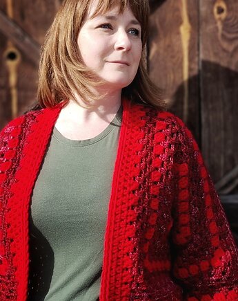 Czerwony krótki kardigan z wełny Scarlet Robin, Ciotka Matylda