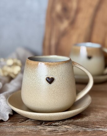 Filiżanka ze spodkiem beczułka 320 ml w stylu boho - Pustynny piach z sercem, Ceramika Tyka