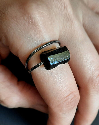 Pierścionek BLACK amulet, ZIĘBA